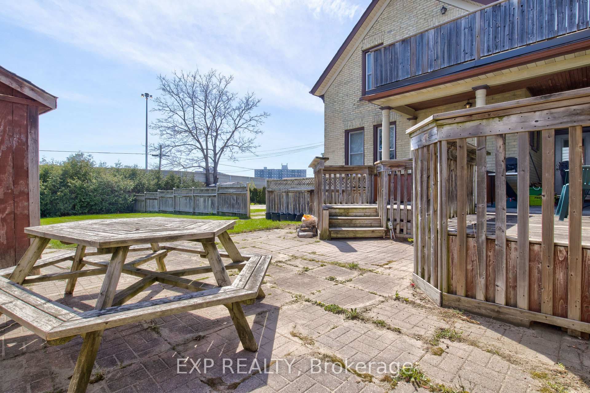 261 Dixon Street photo 26