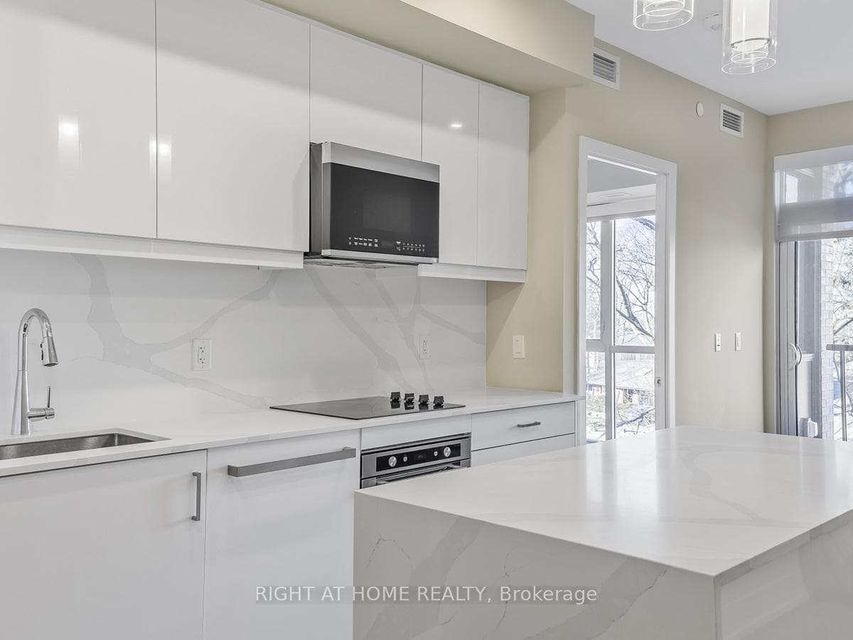 1316 Kingston Road Unit 302 photo 13