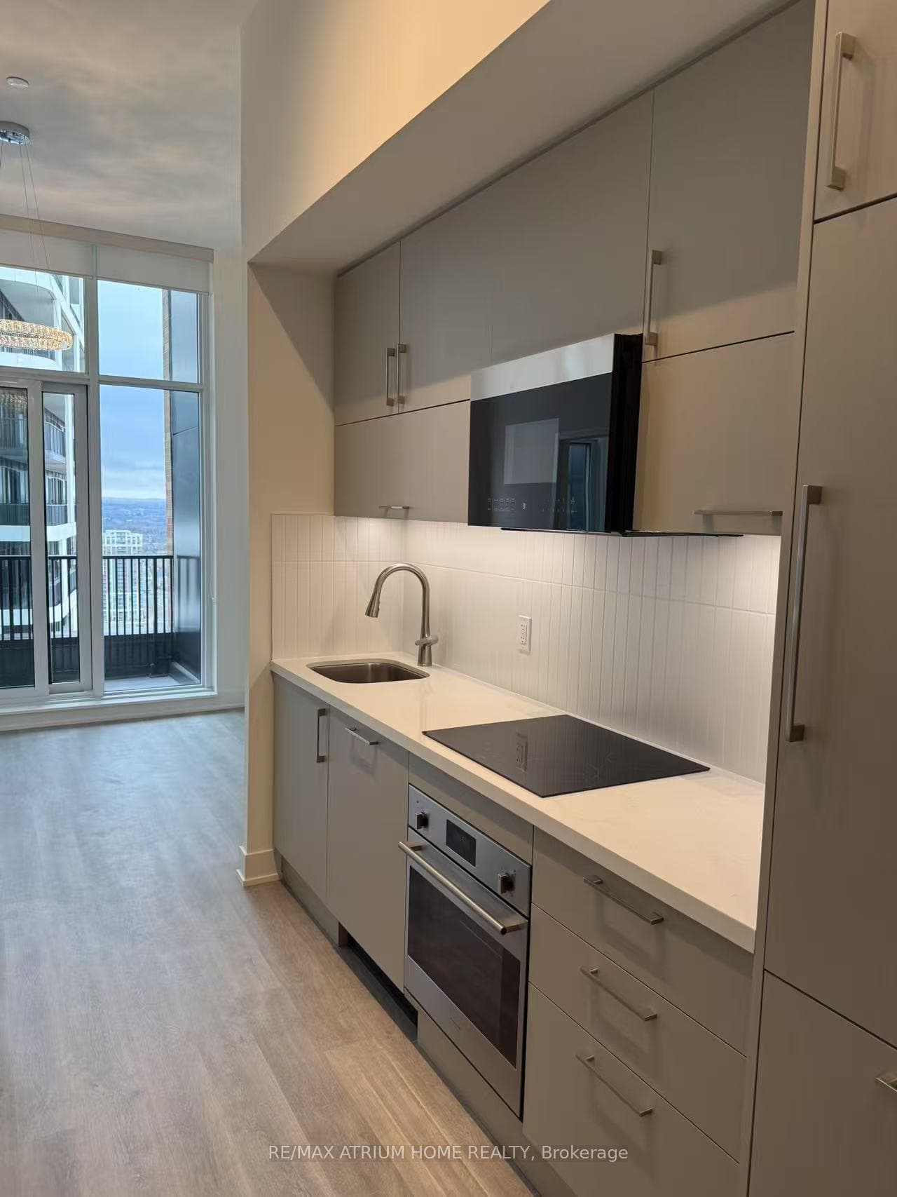 38 Andre De Grasse Street Unit PH03 photo 2