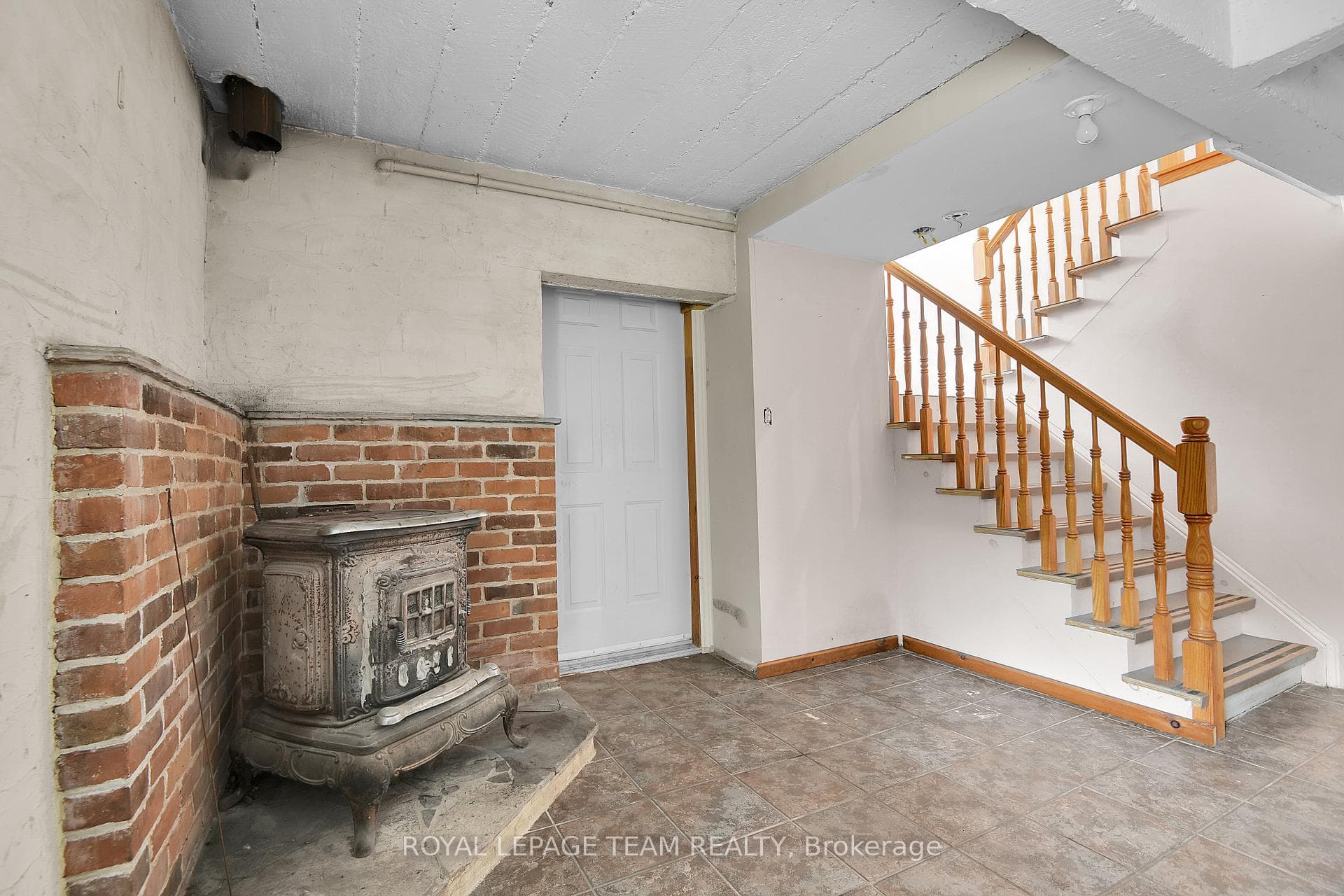 123 Charlotte Street photo 37