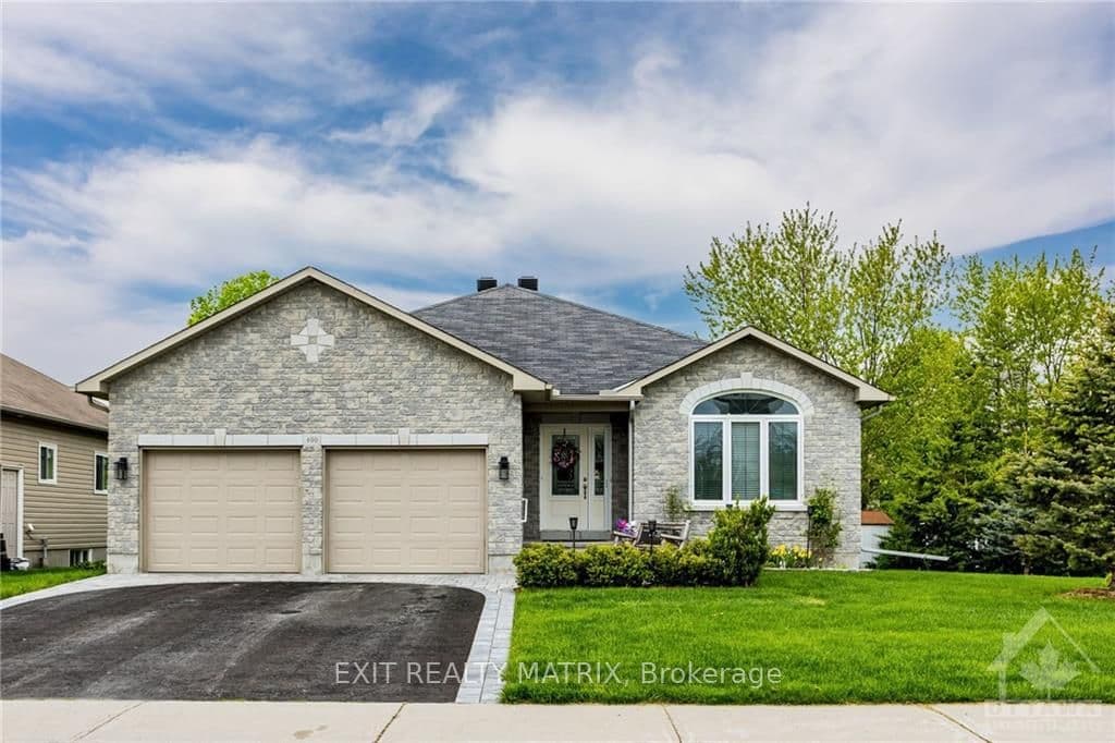 400 VAN DUSEN Street photo 1