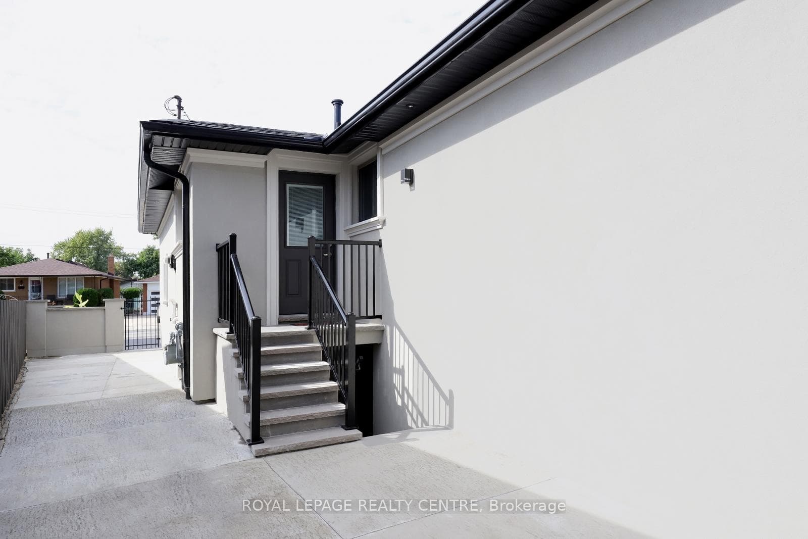 55 Flora Drive Unit Main Lvl photo 23