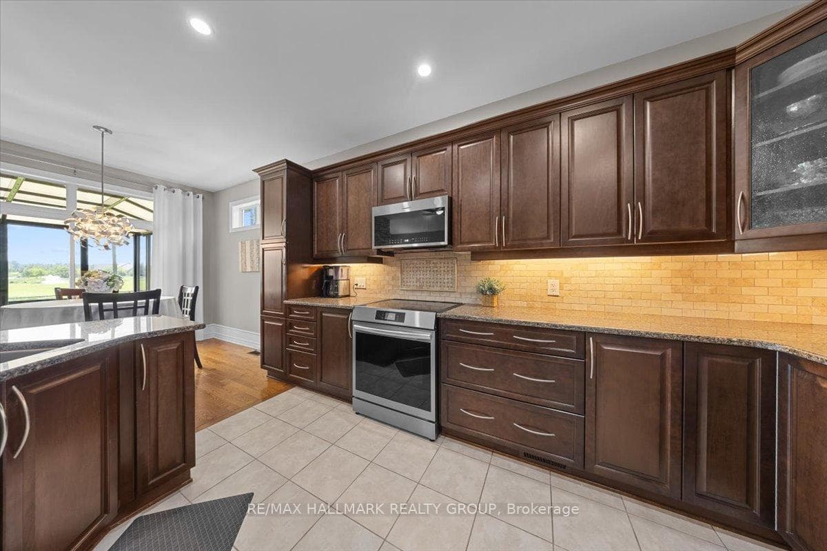 184 Bonnyley Crescent photo 17