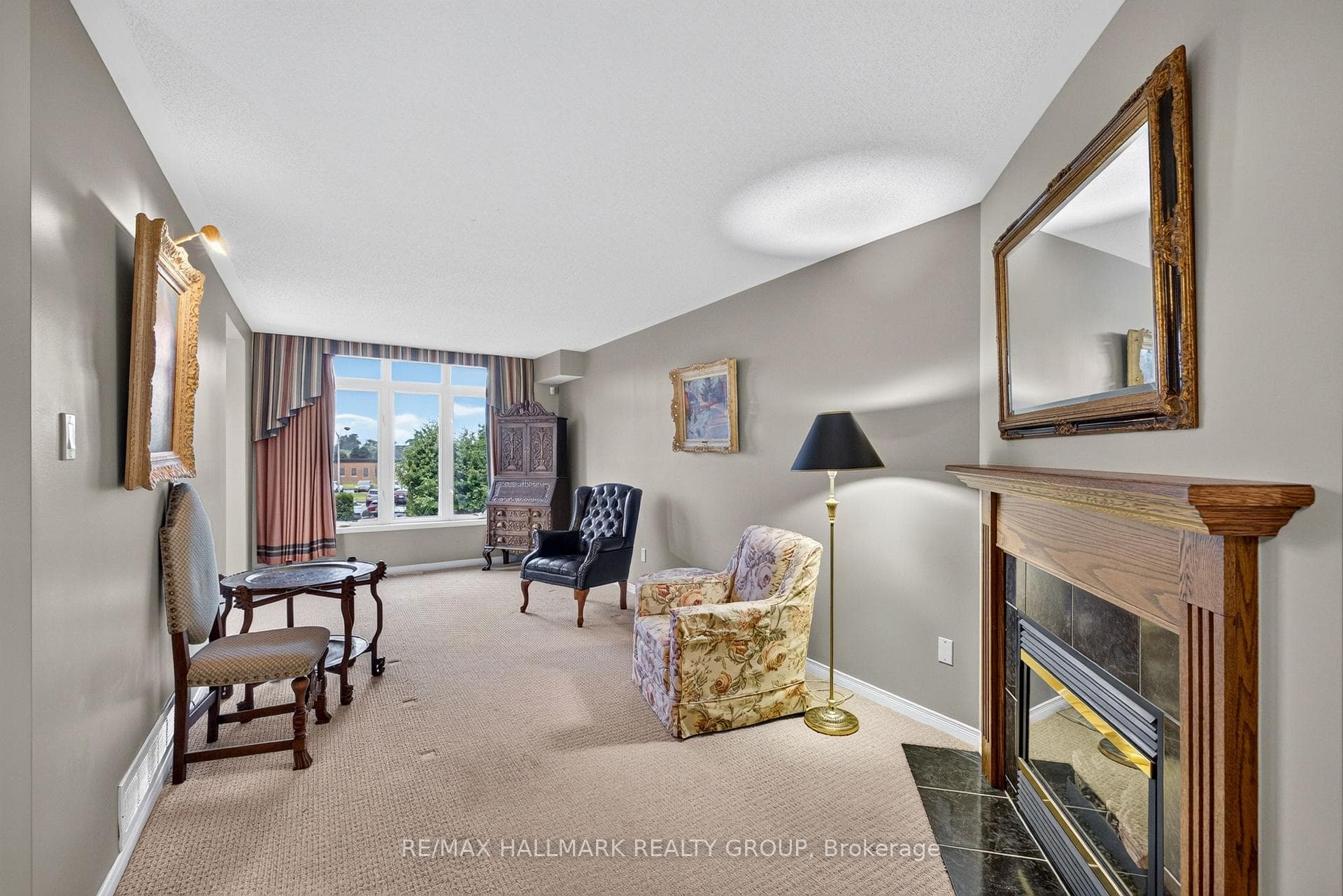 103 Tall Oak Private photo 6