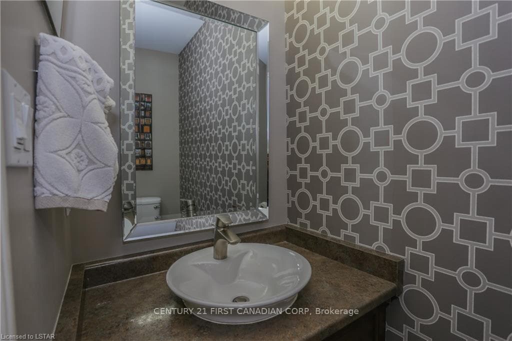 1162 Smither Road photo 15