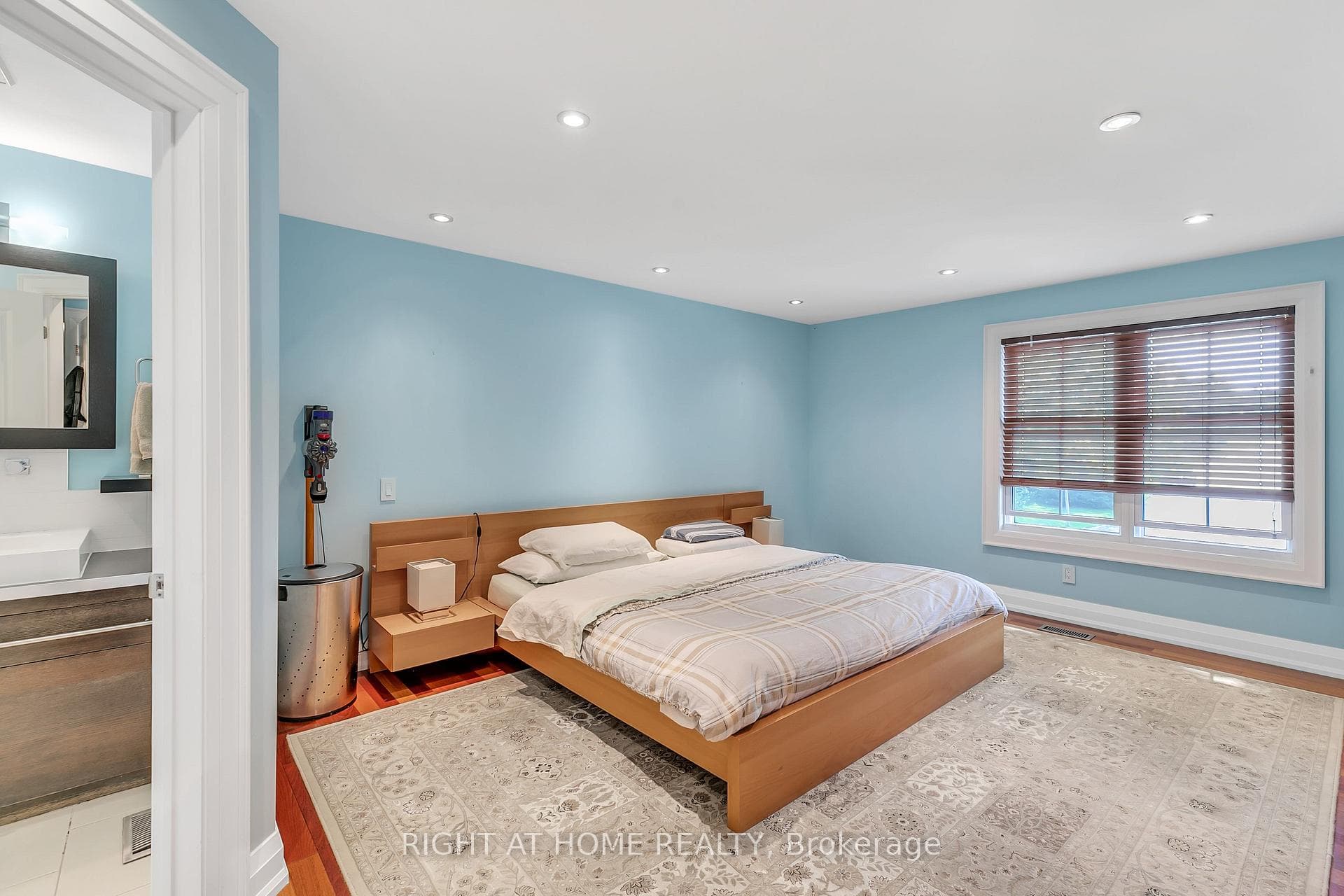 35 Brightbay Crescent photo 19
