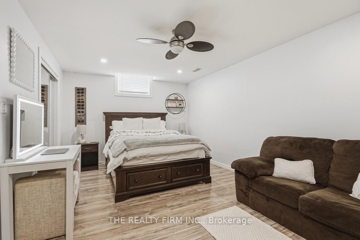 1830 Couldridge Way photo 27