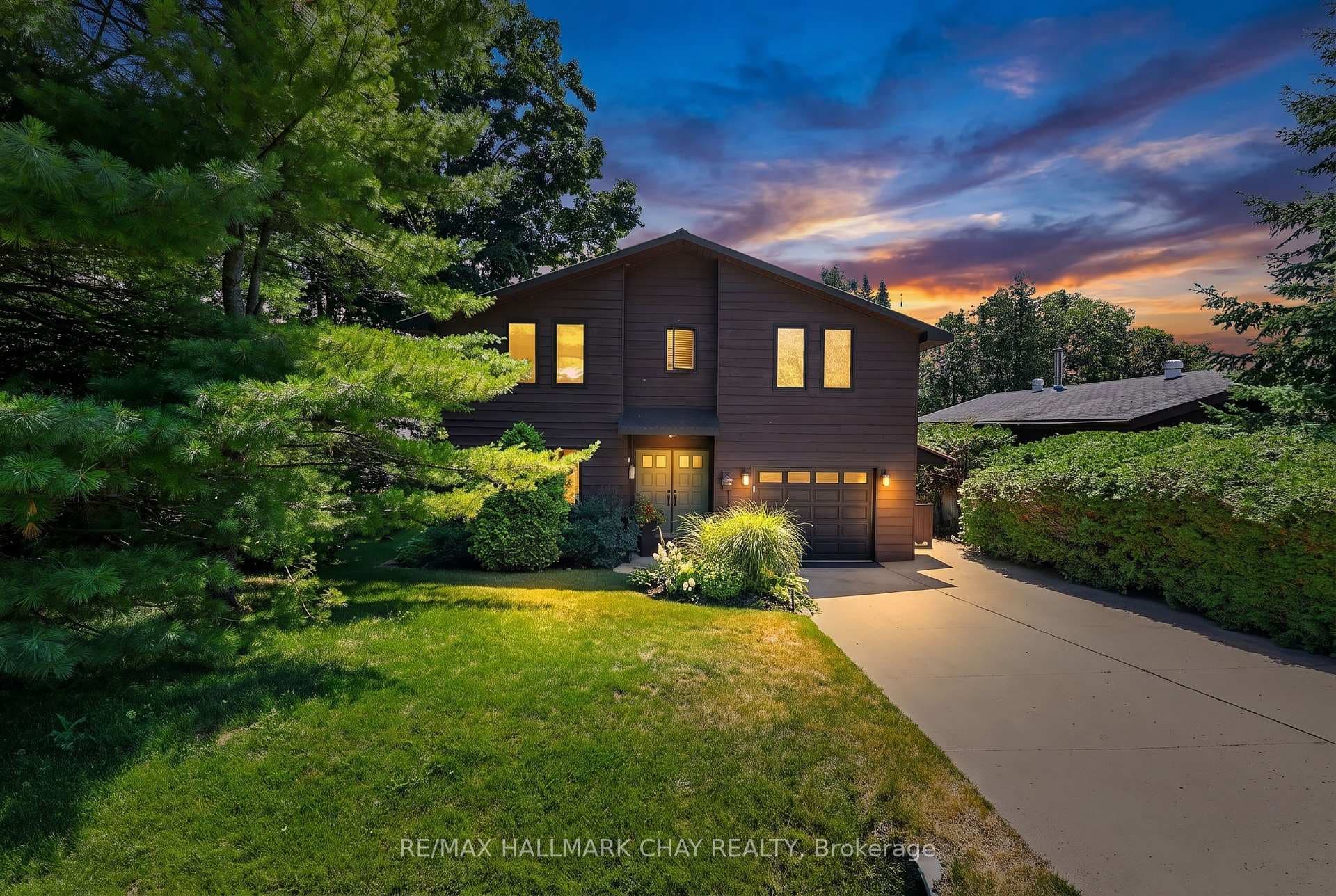 2289 Lakeshore Road photo 3