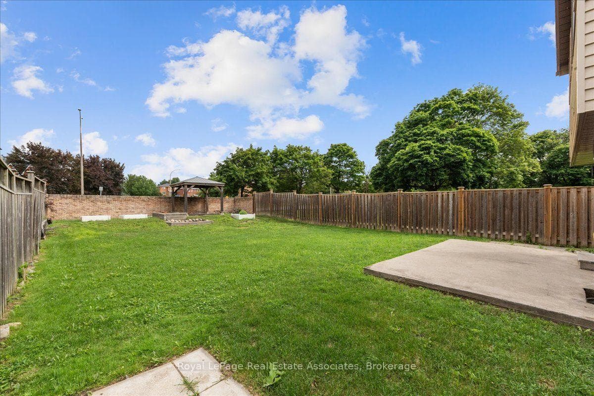 19 Harrison Court photo 45