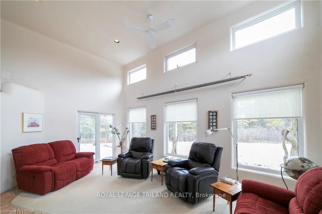 15668 Furnival Road photo 16