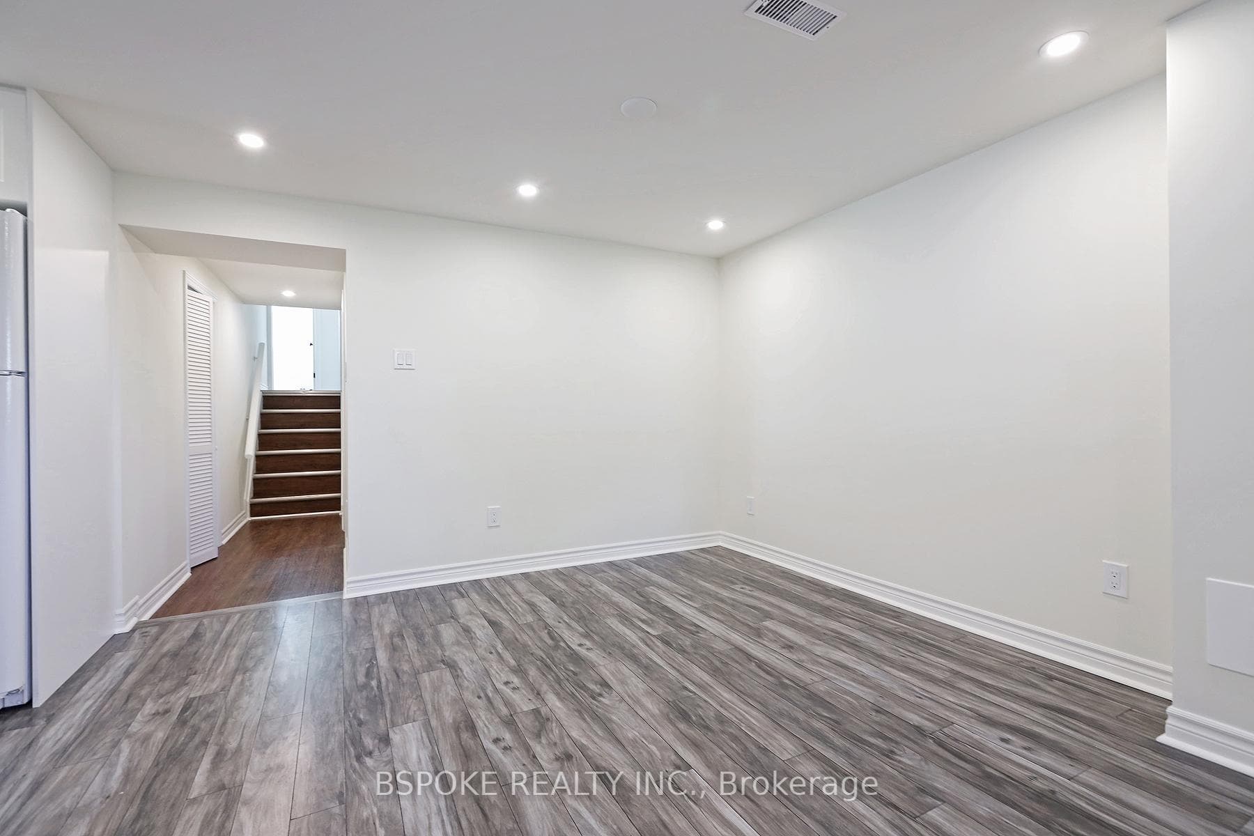 49 Howbert Drive Unit Grd/Lwr photo 9