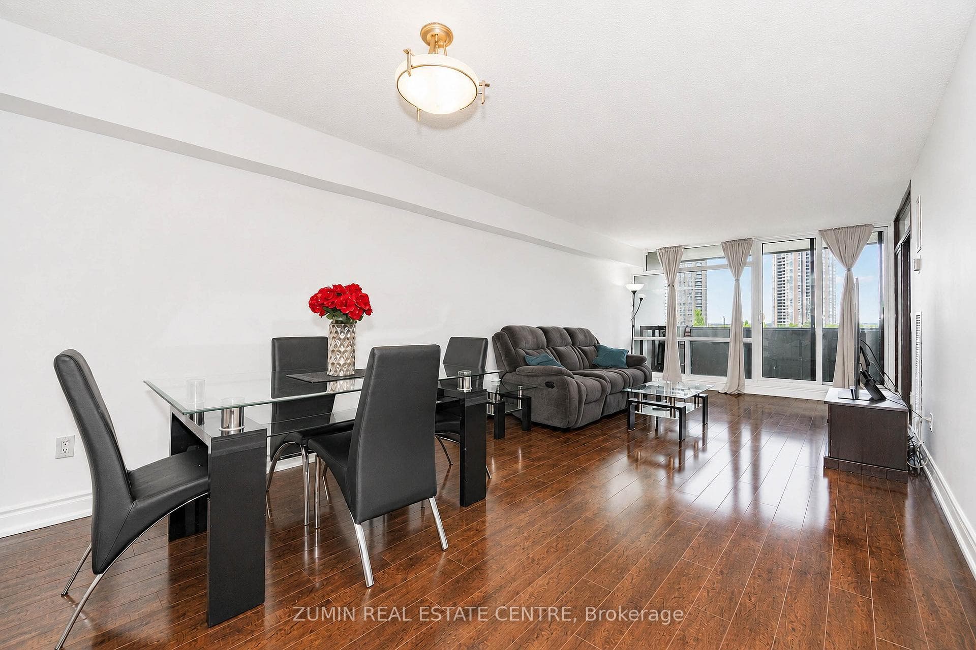 1555 Finch Avenue Unit 602 photo 11