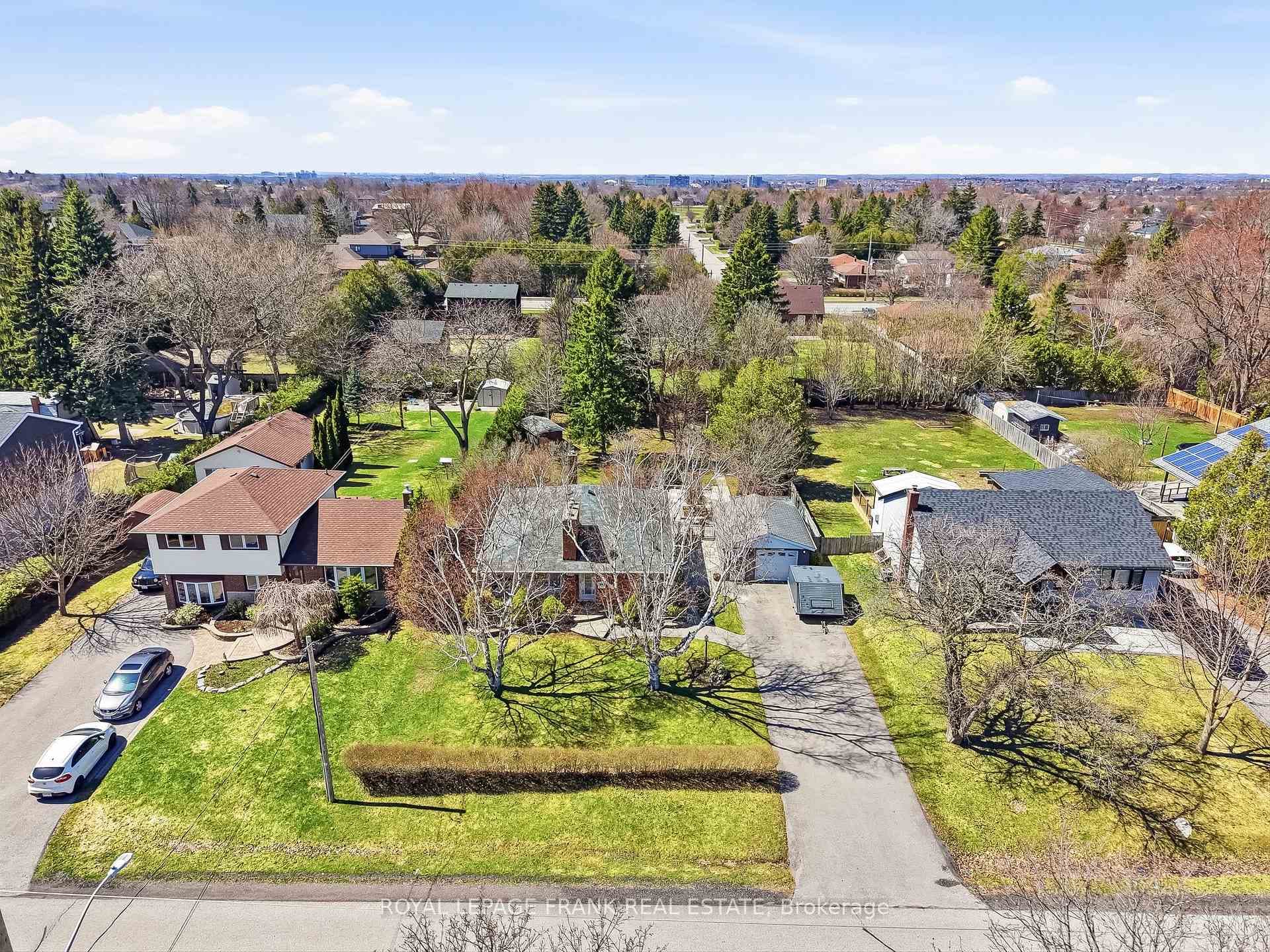 250 Meadow Road photo 3