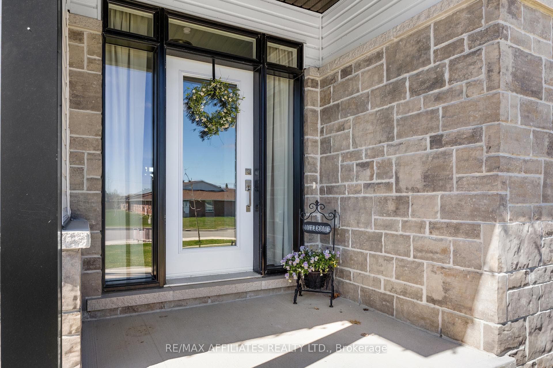 282 Wood Avenue photo 2