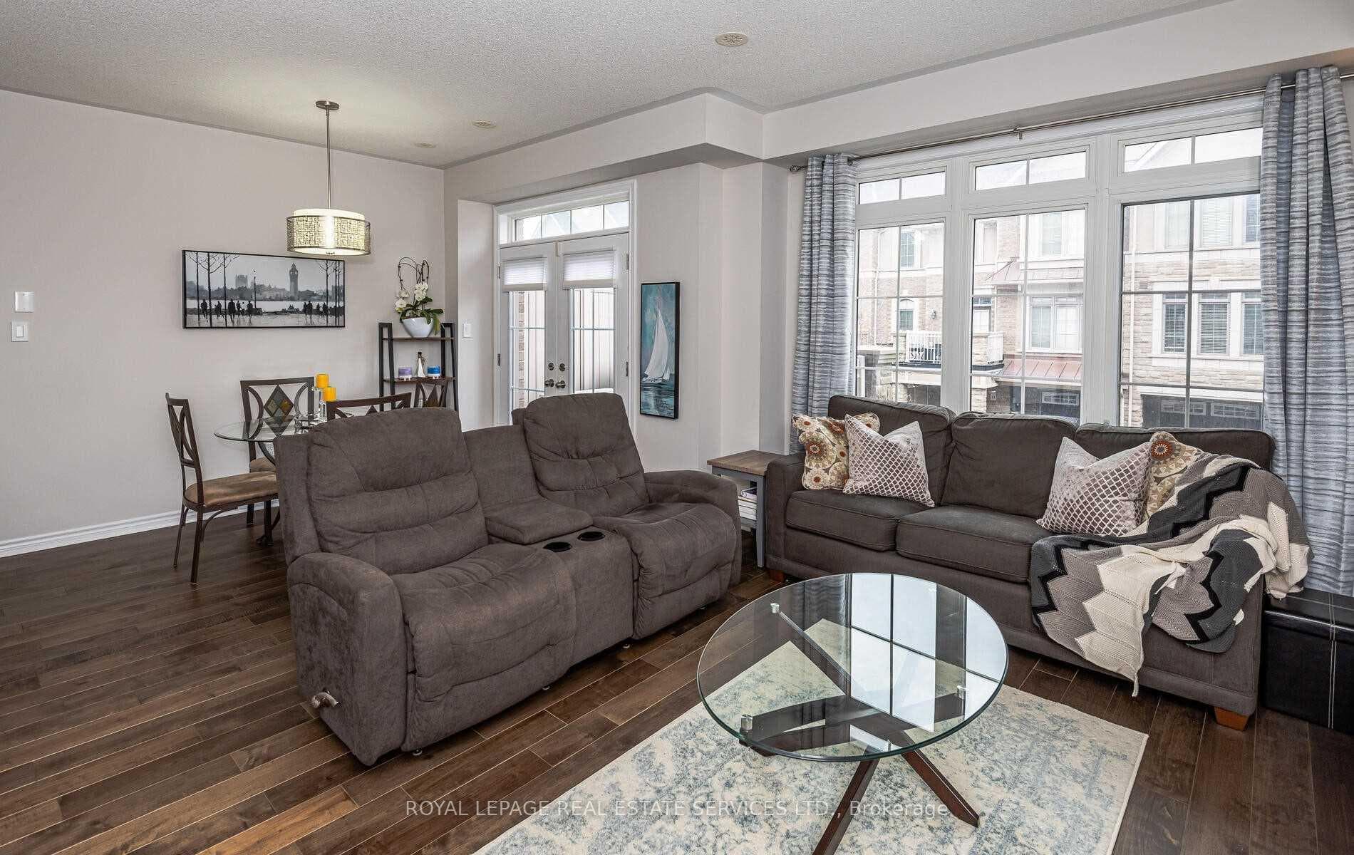 2435 Greenwich Drive Unit 22 photo 5