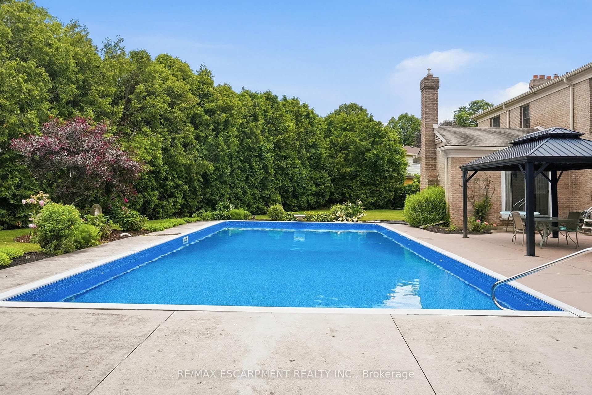 19 Verdun Court photo 6