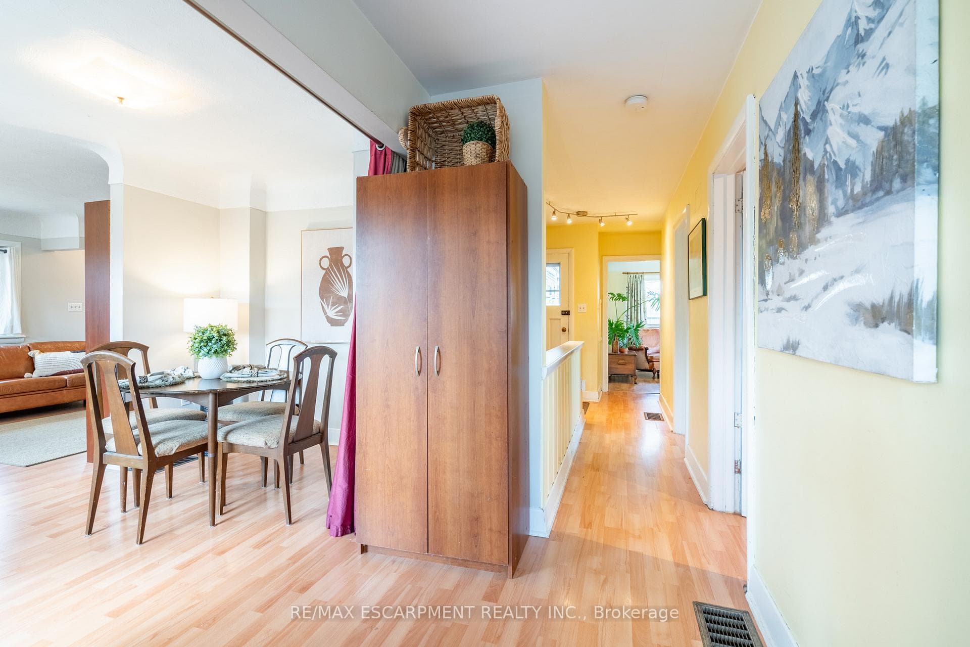 65 Tweedsmuir Avenue photo 15
