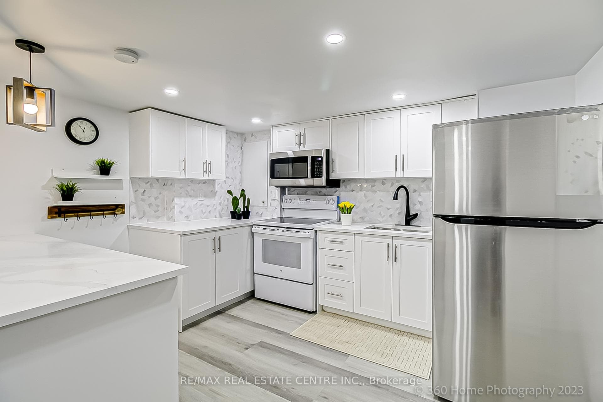 129 Blackfoot Trail Unit Bsmt photo 10