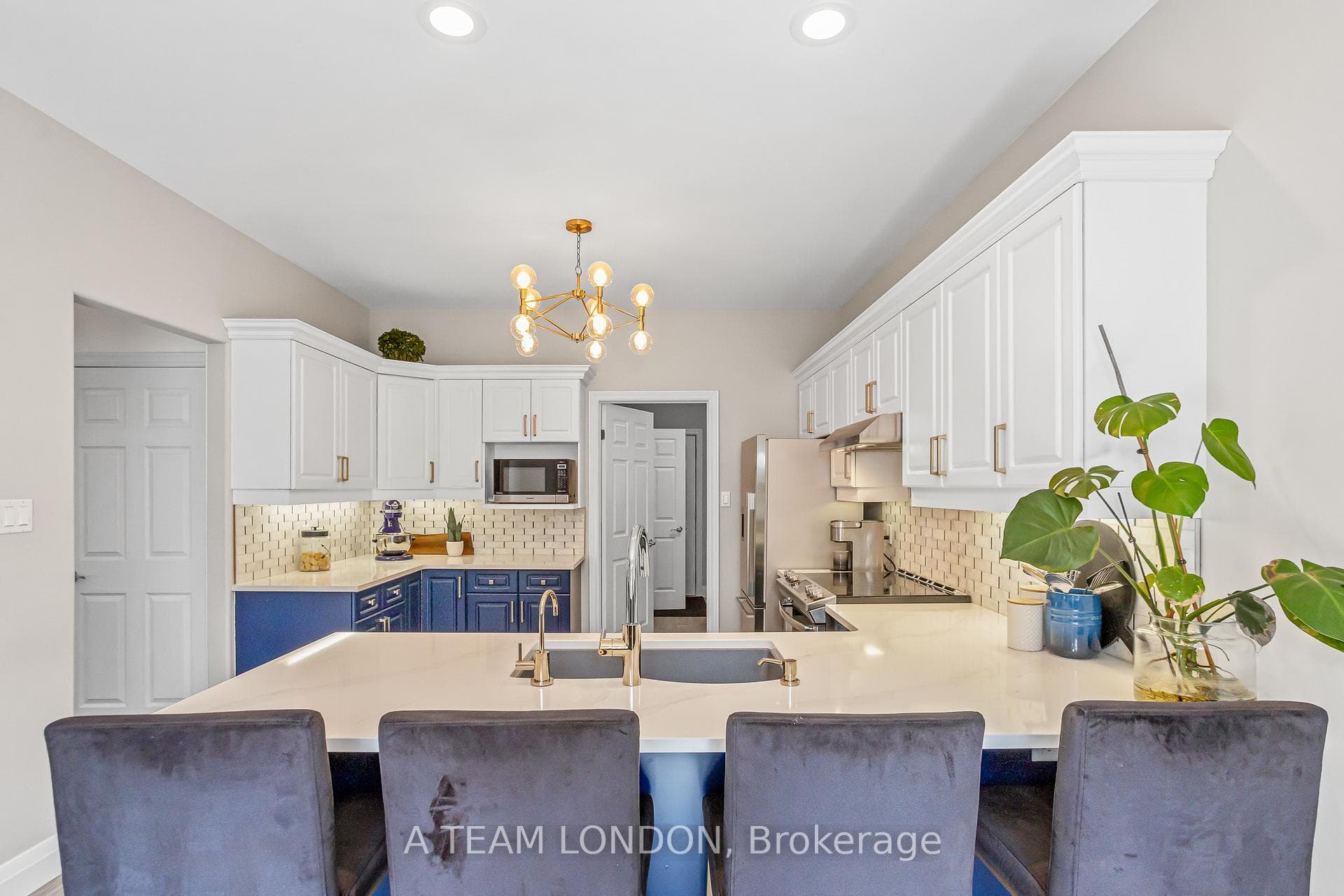 16 Cedarwood Crescent photo 12