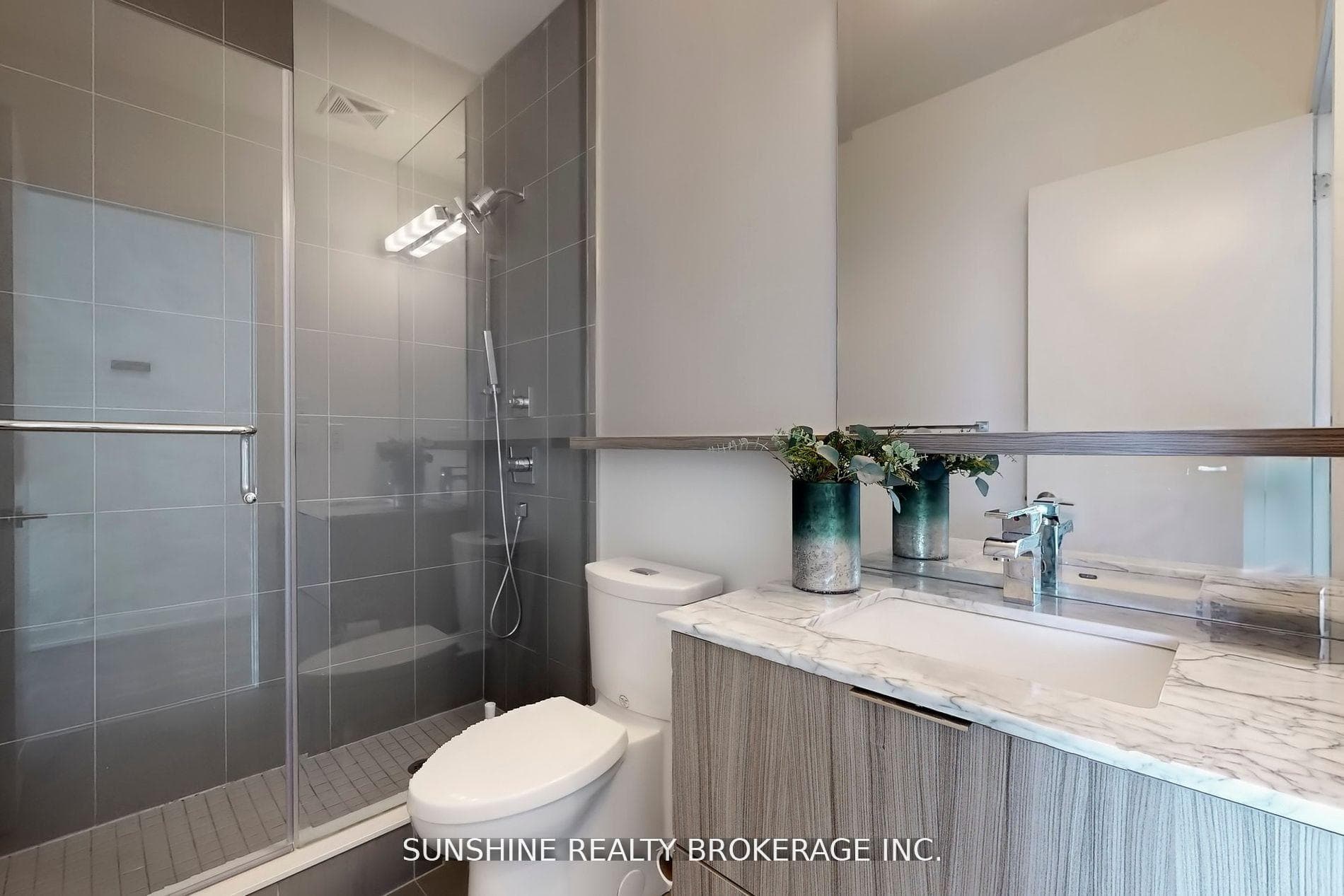 6 Parkwood Avenue Unit 709 photo 17