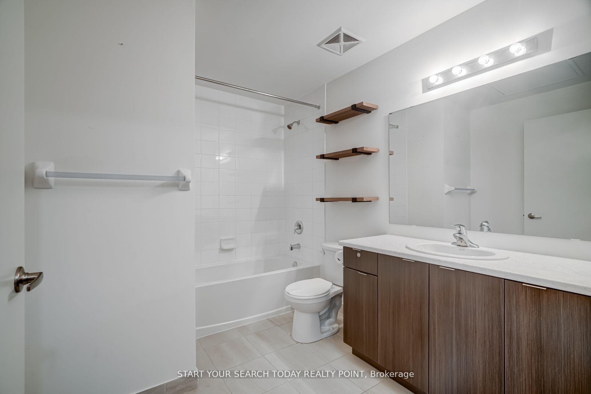 5131 Sheppard Avenue Unit 108 photo 20