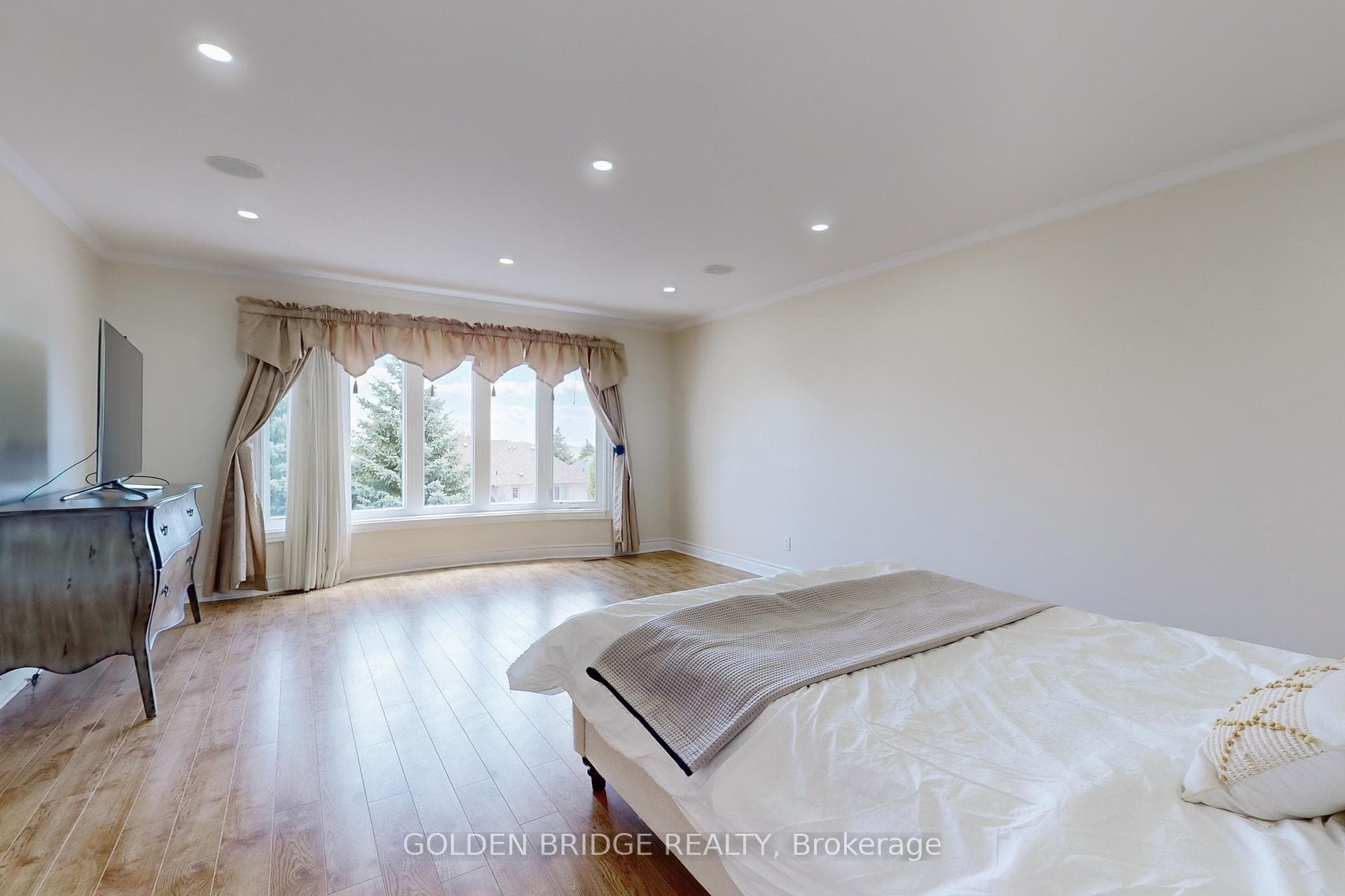 29 Ormsby Court photo 18