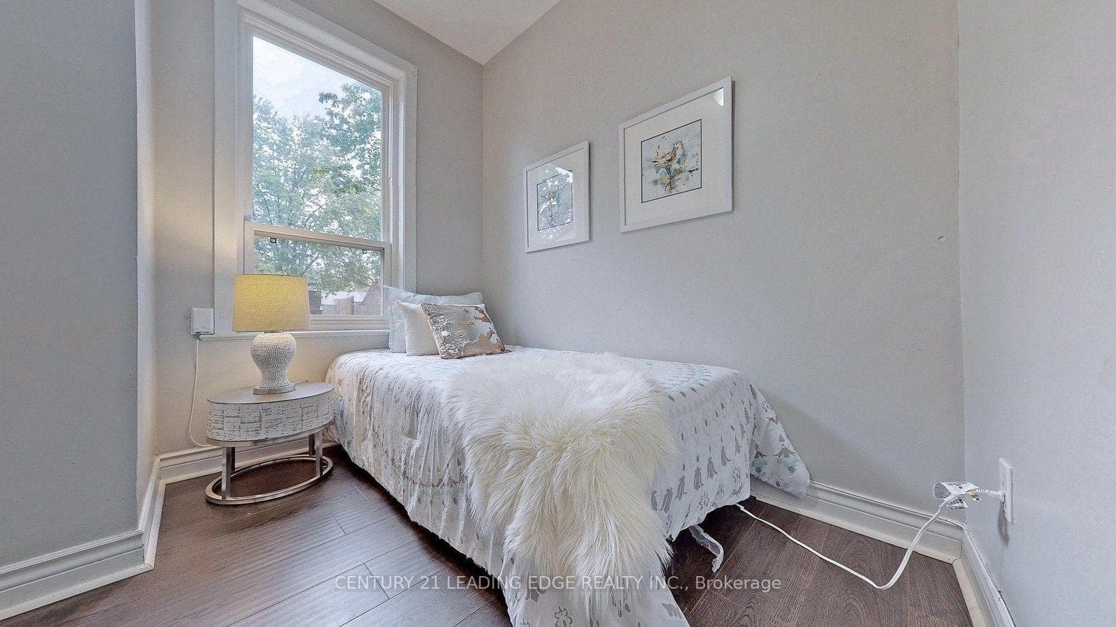 233 BORDEN Street Unit UPPER LEVEL photo 9