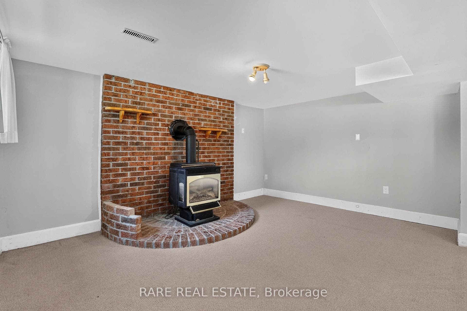 38 Lay Street photo 20
