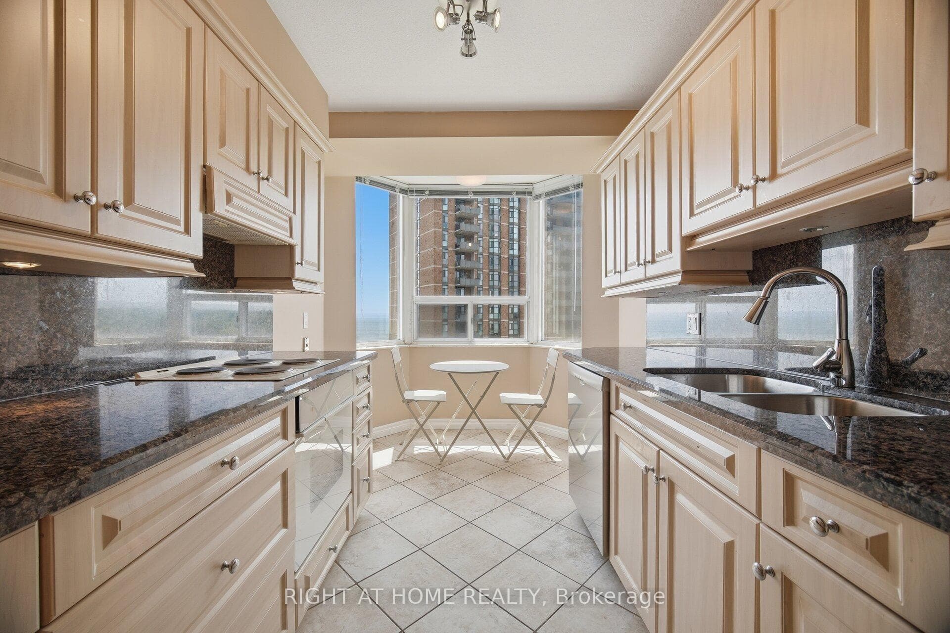 5280 Lakeshore Road Unit 1104 photo 20