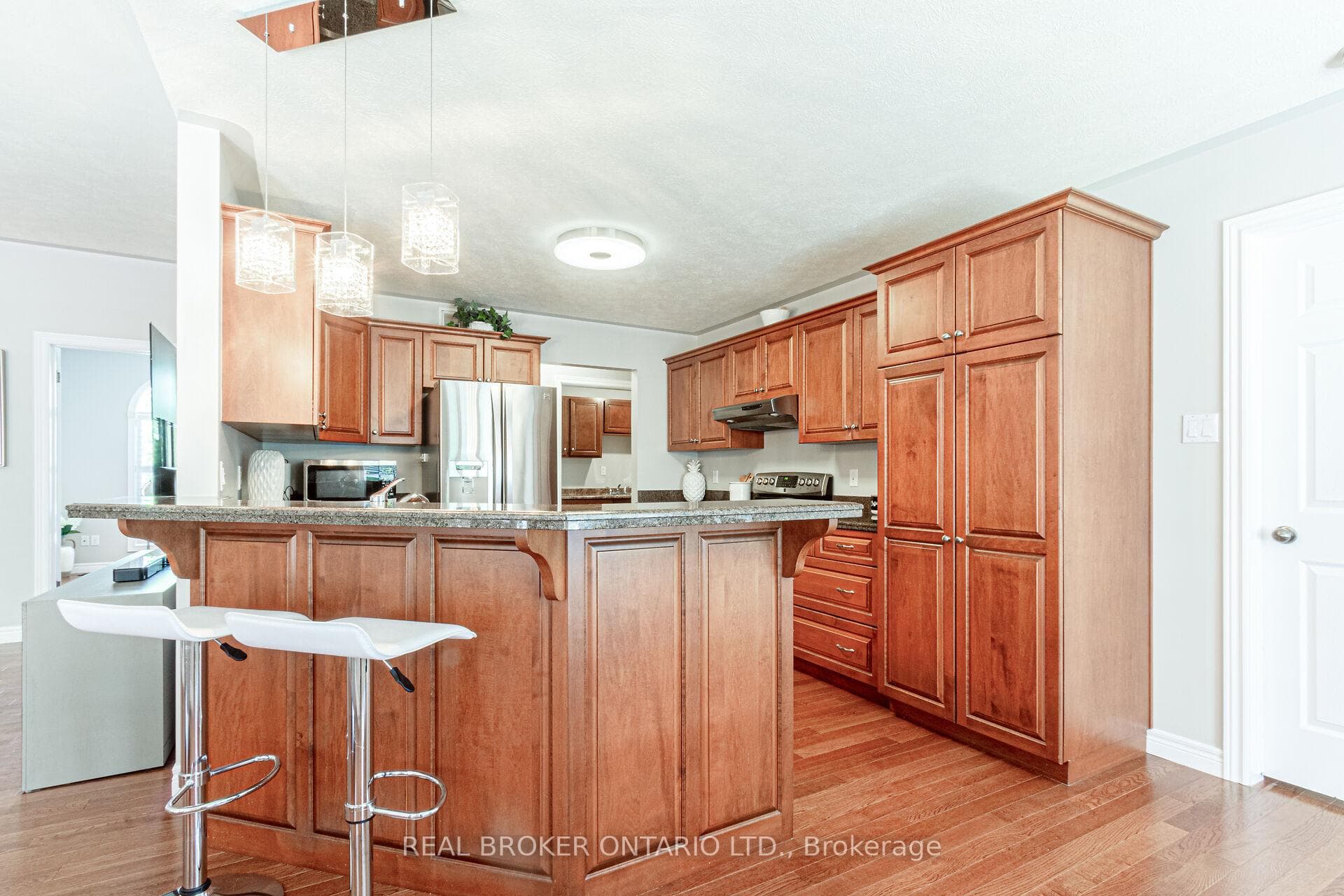 4 Forest Wood Drive photo 12