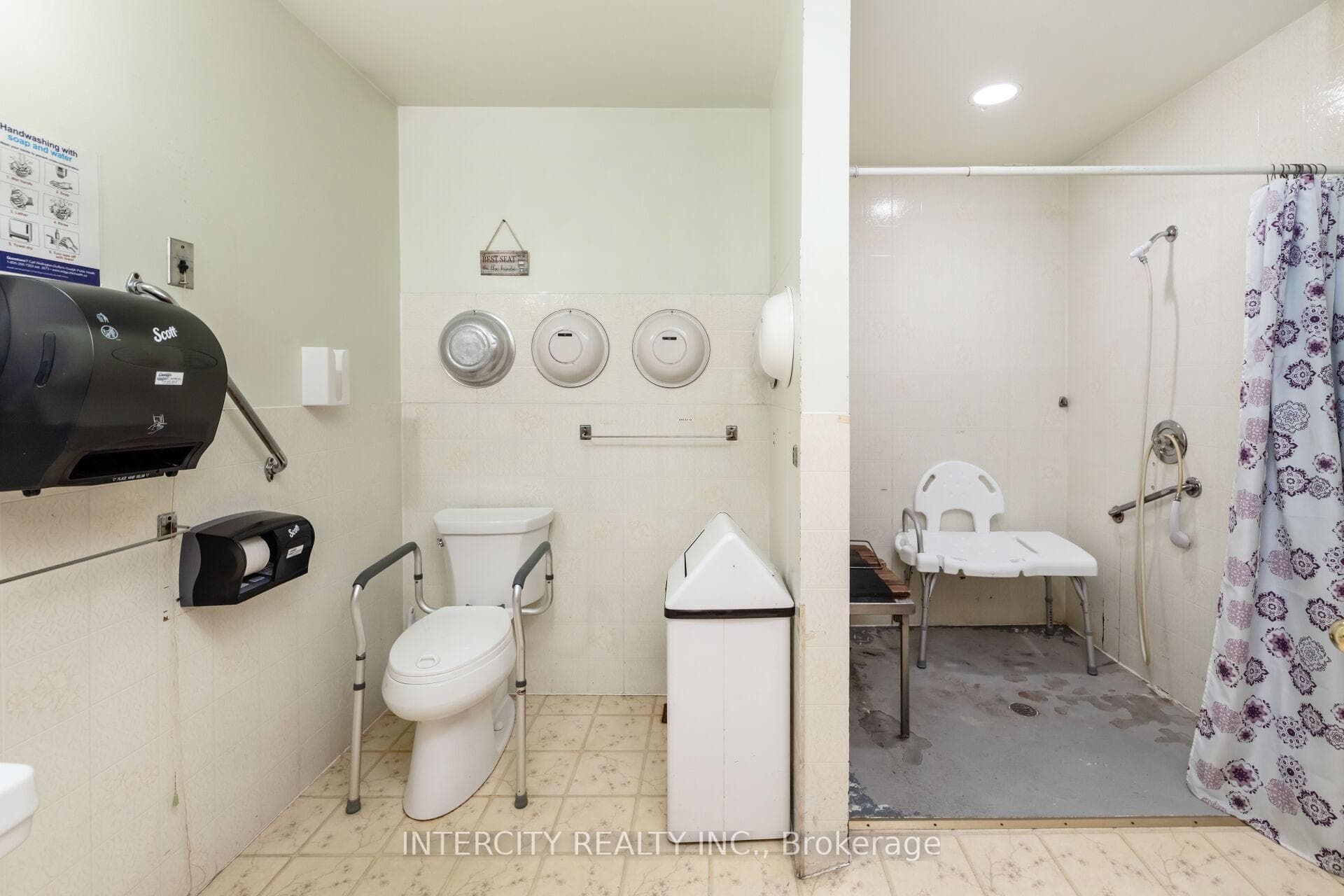 6369 Wellington 9 Road photo 11