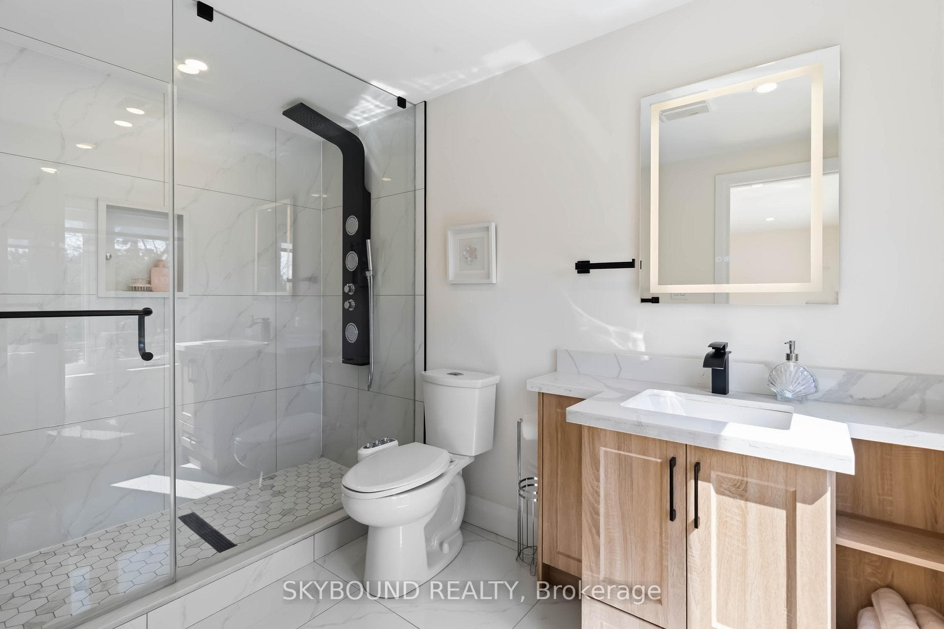 2711 Spruce Needle Court photo 24