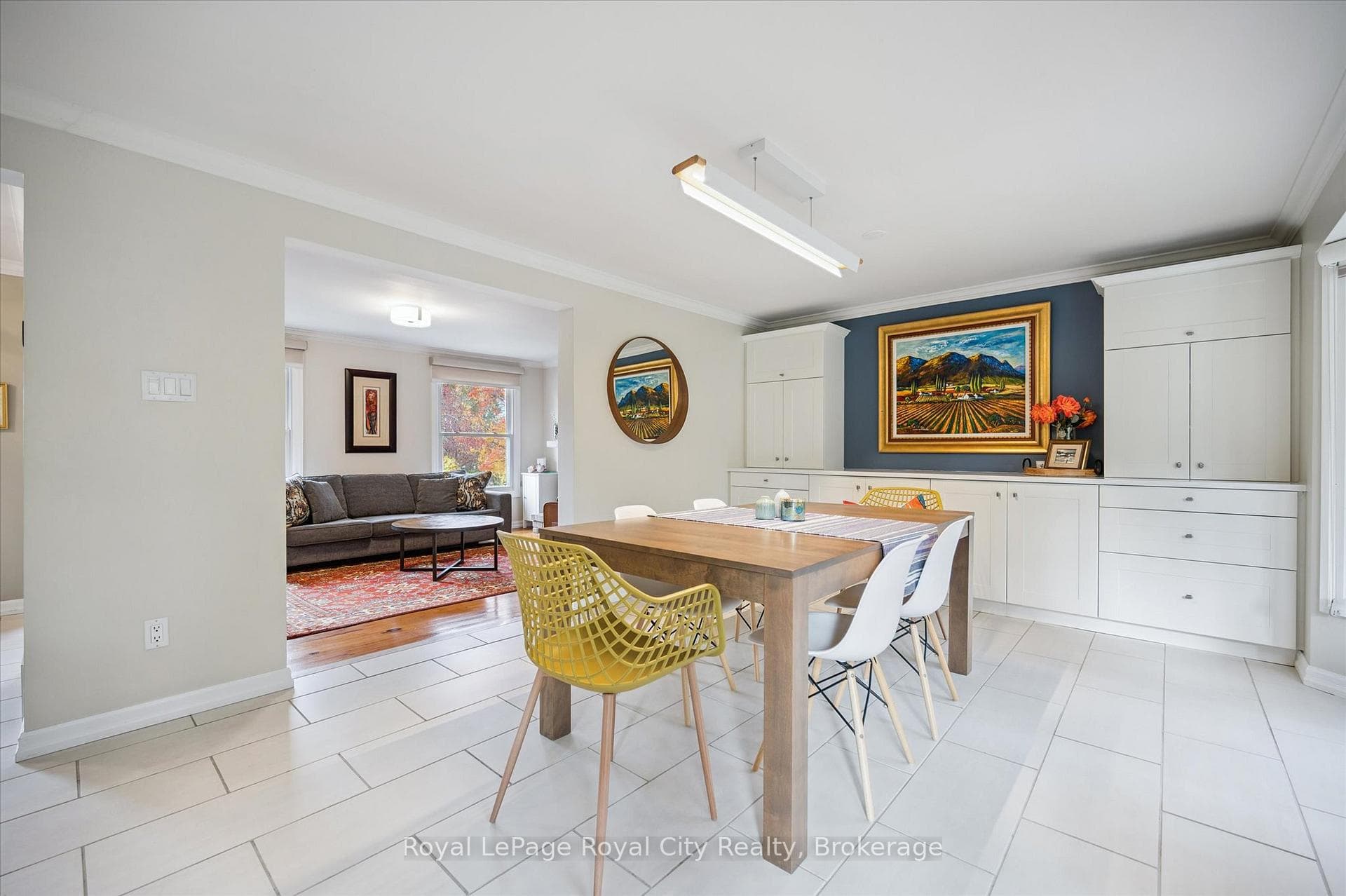 52 Hilldale Crescent photo 15