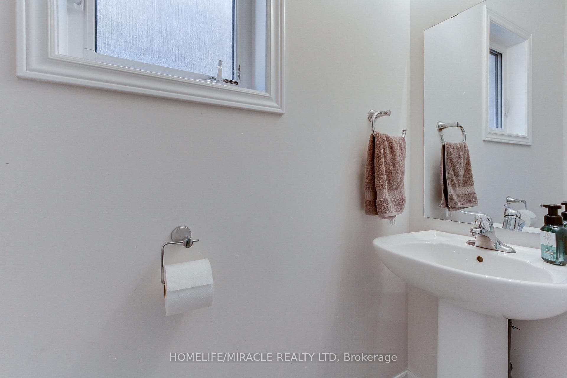 992 Green Street photo 22
