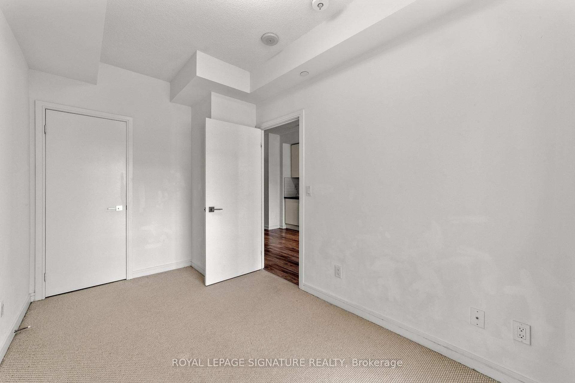 621 Sheppard Avenue Unit 227 photo 23