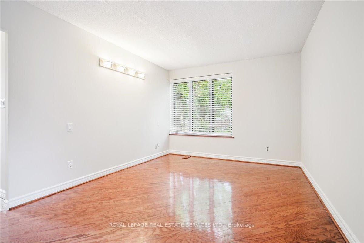 2145 Blessington Street photo 10