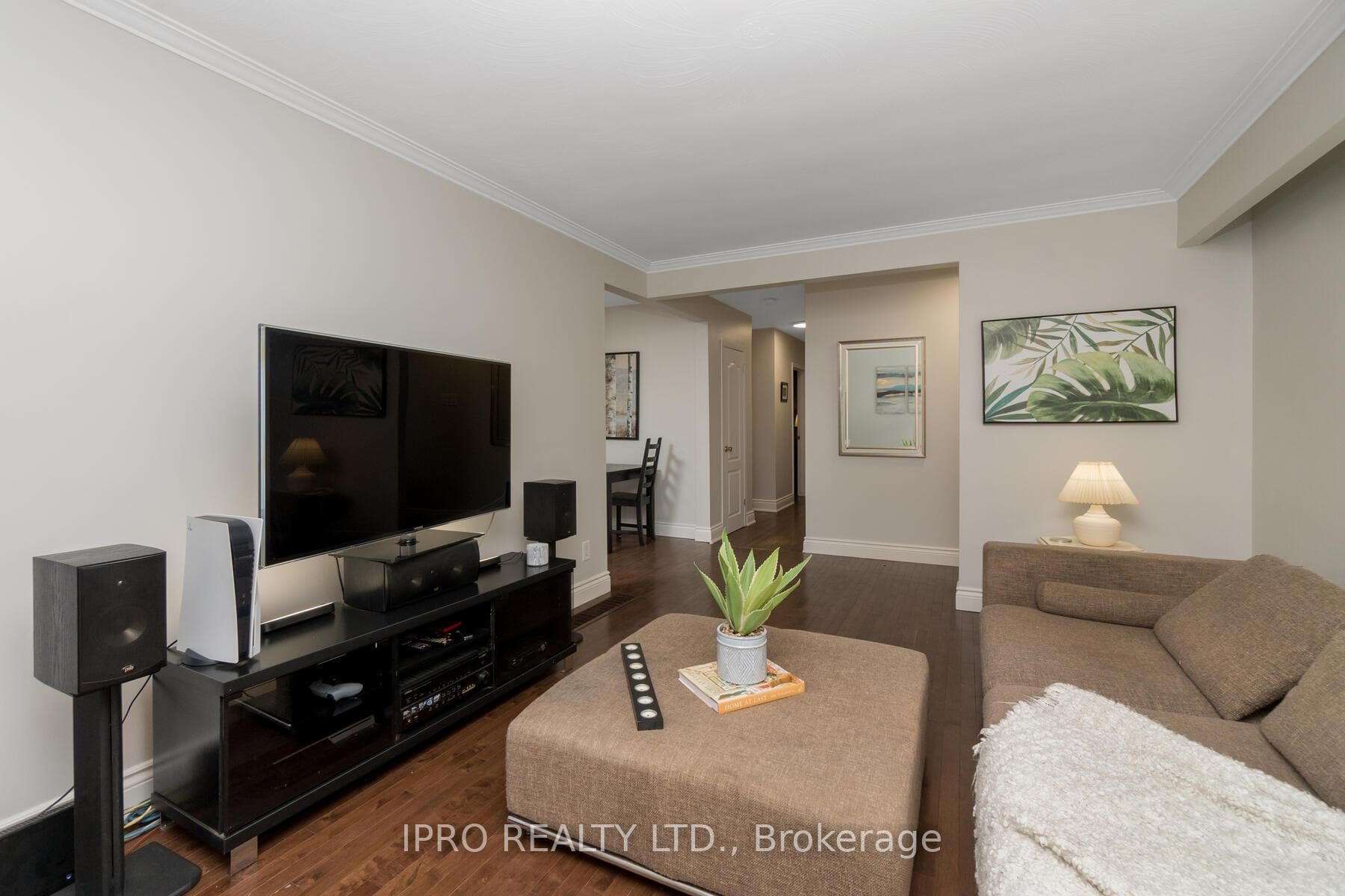 5369 Spruce Avenue photo 5