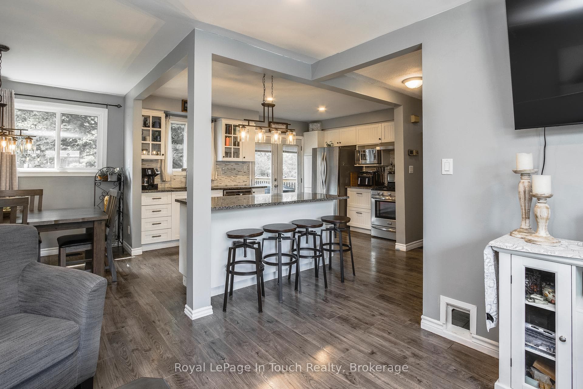 457 Hayes Street photo 9