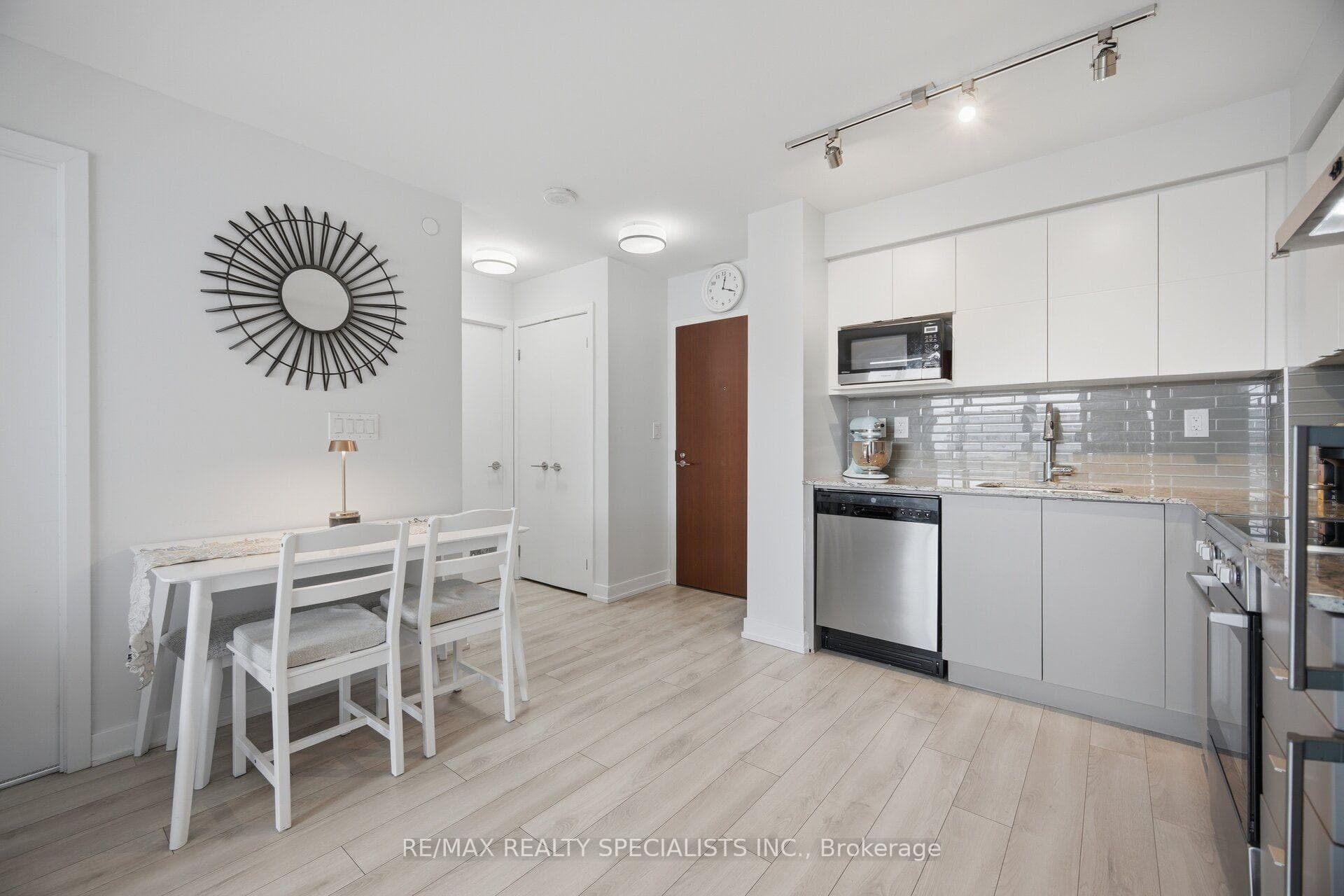 160 Flemington Road Unit 1222 photo 13