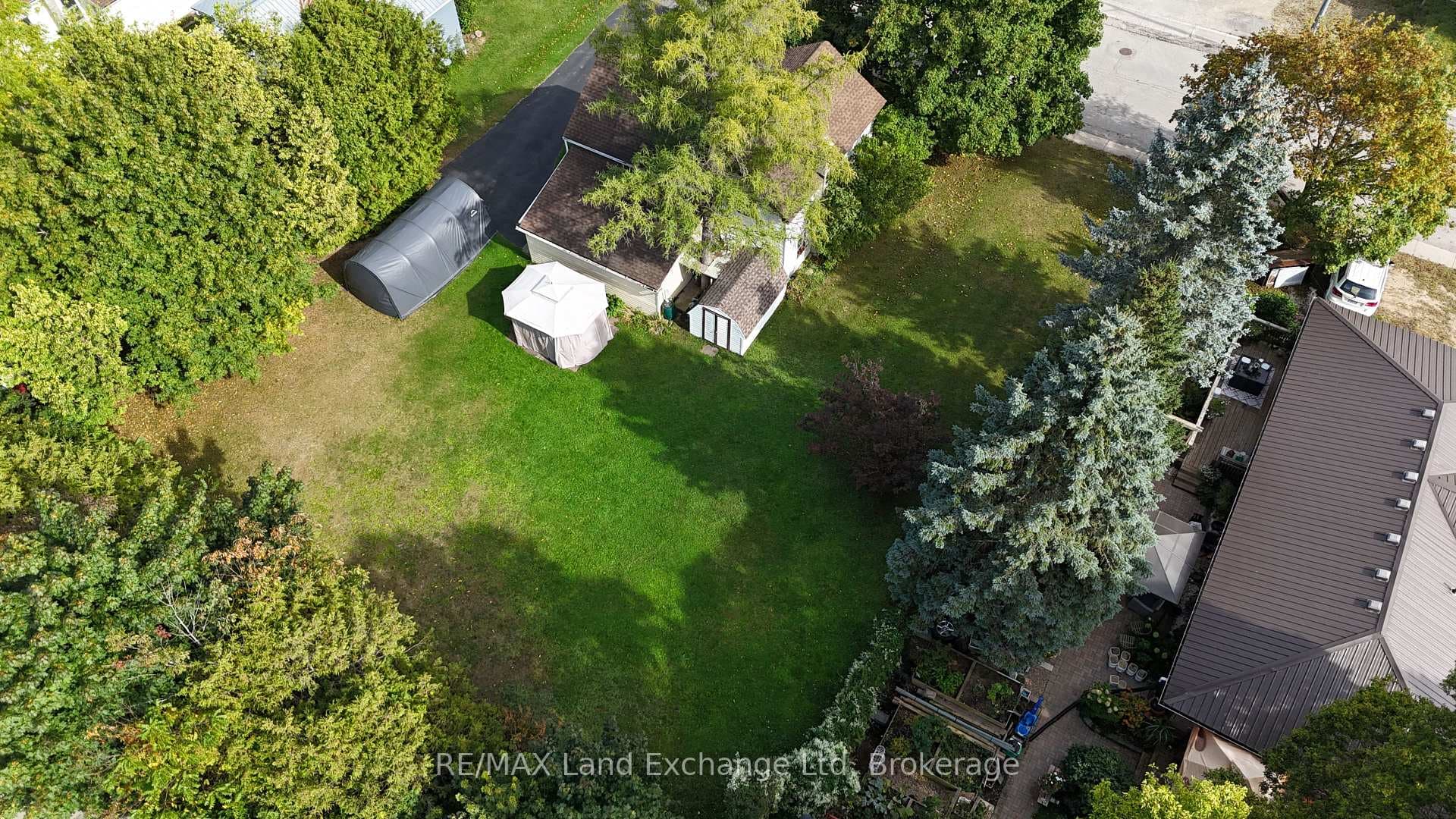 208 Edward Street photo 5