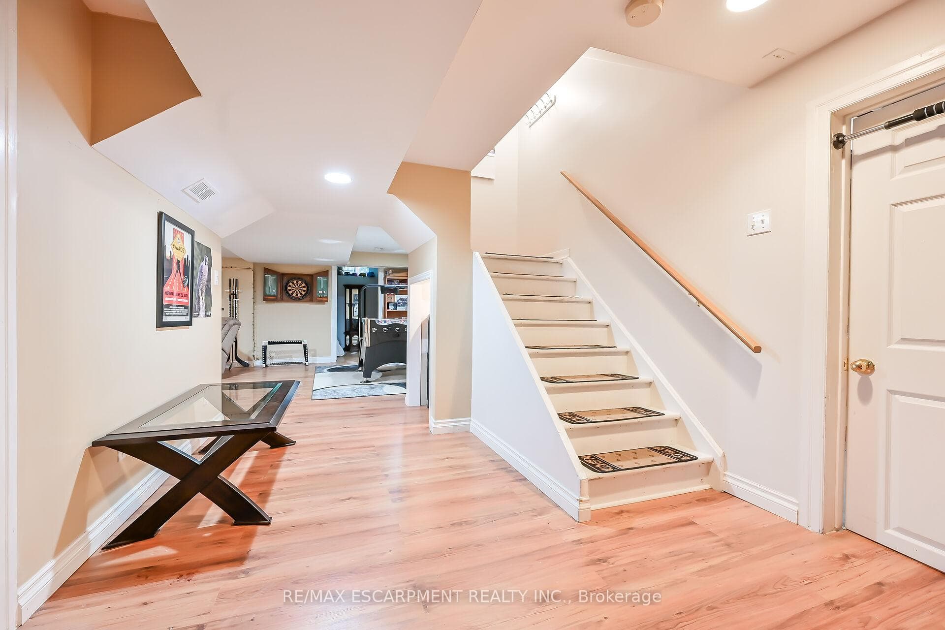52 Hepburn Crescent photo 32