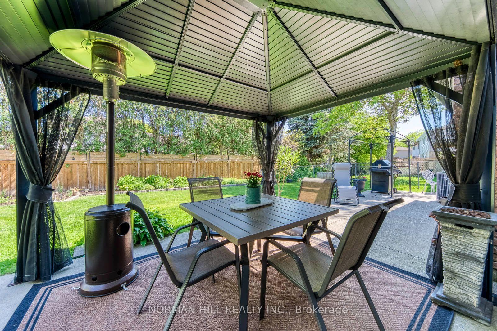 2491 Woburn Crescent photo 49