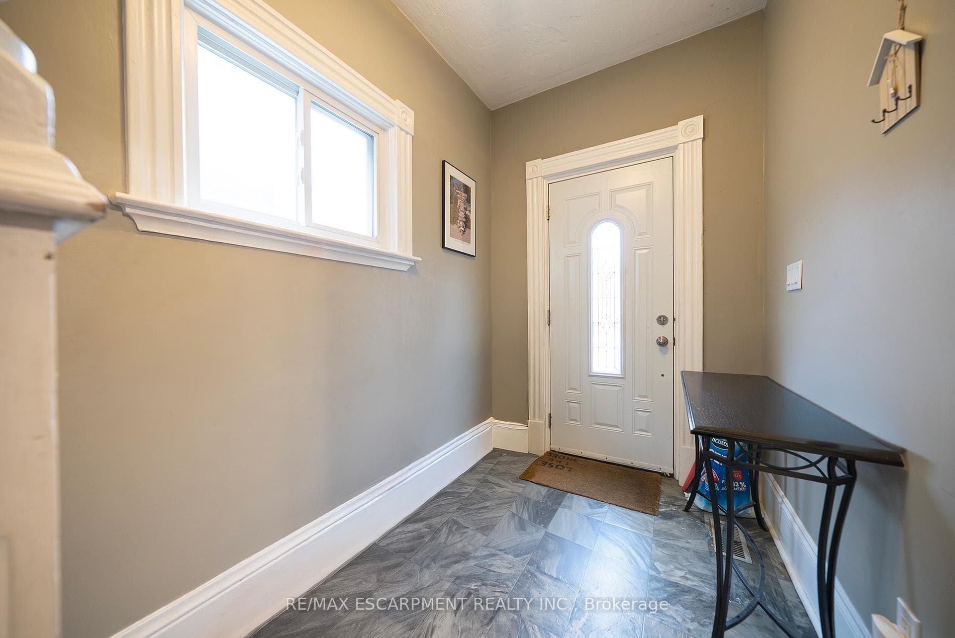 162 Murray Street photo 2
