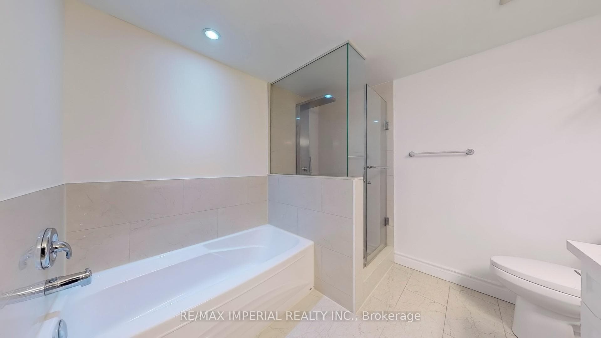 18 Hollywood Avenue Unit 603 photo 37
