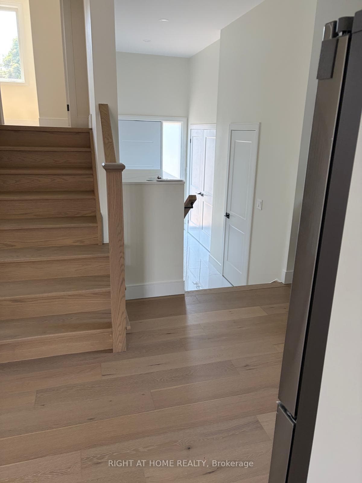 376 Mitchell Avenue photo 3