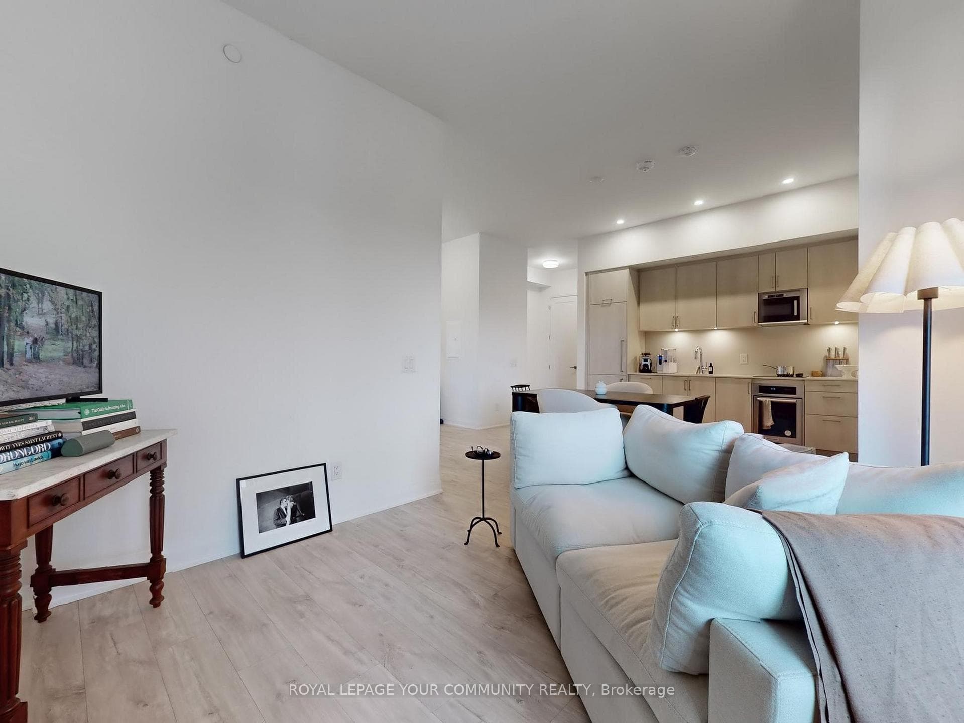 280 Howland Avenue Unit Ph21 photo 4
