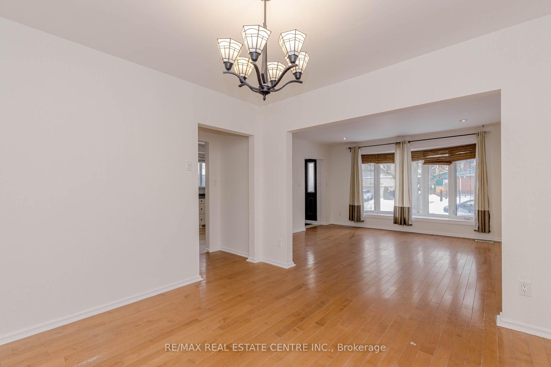 61 Mossbank Drive photo 11