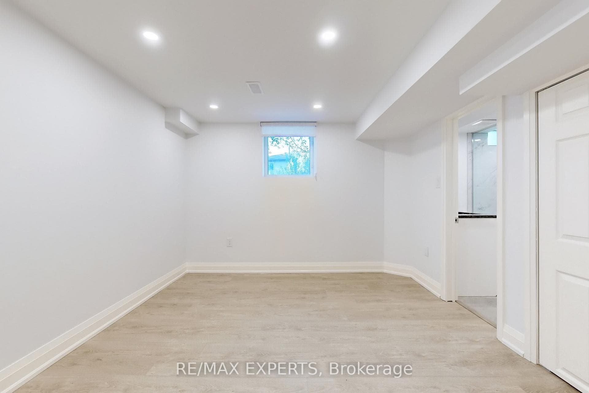 1097 Wildwood Drive Unit Lower photo 10