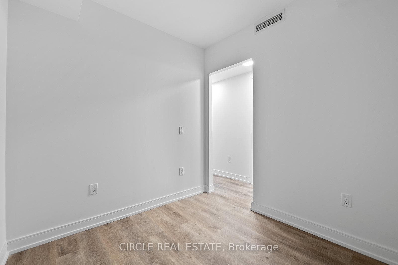 1 Jarvis Street Unit 1007 photo 7