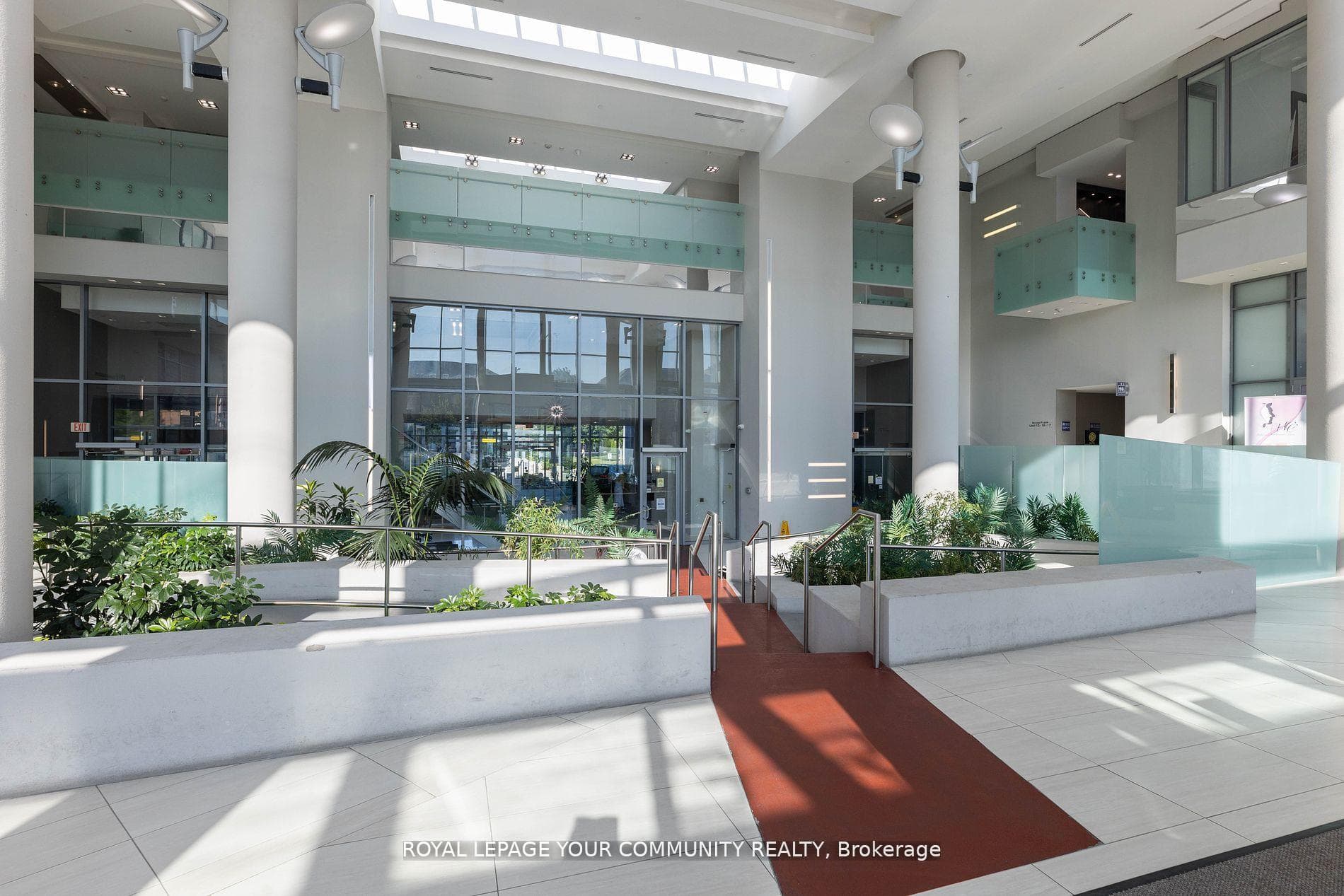 9090 Yonge Street Unit 607 photo 6